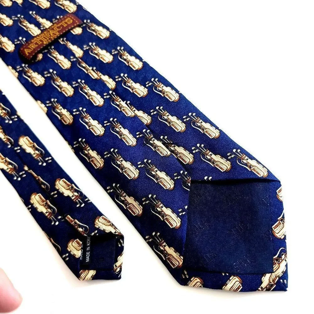 Museum Artifacts Blue‎ Golf Caddy Bag Print Wide Silk Tie